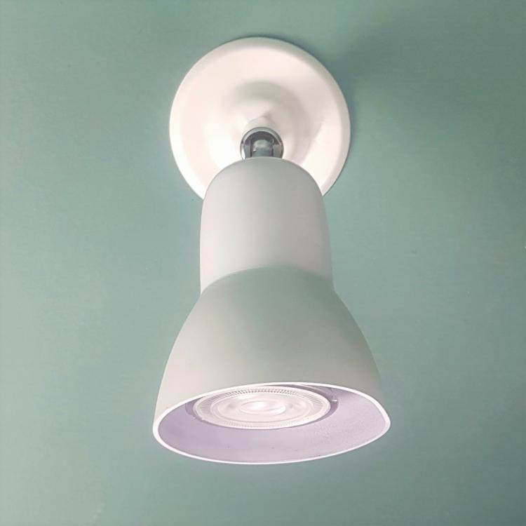 Sloane Ivory Single Wall Spot Light